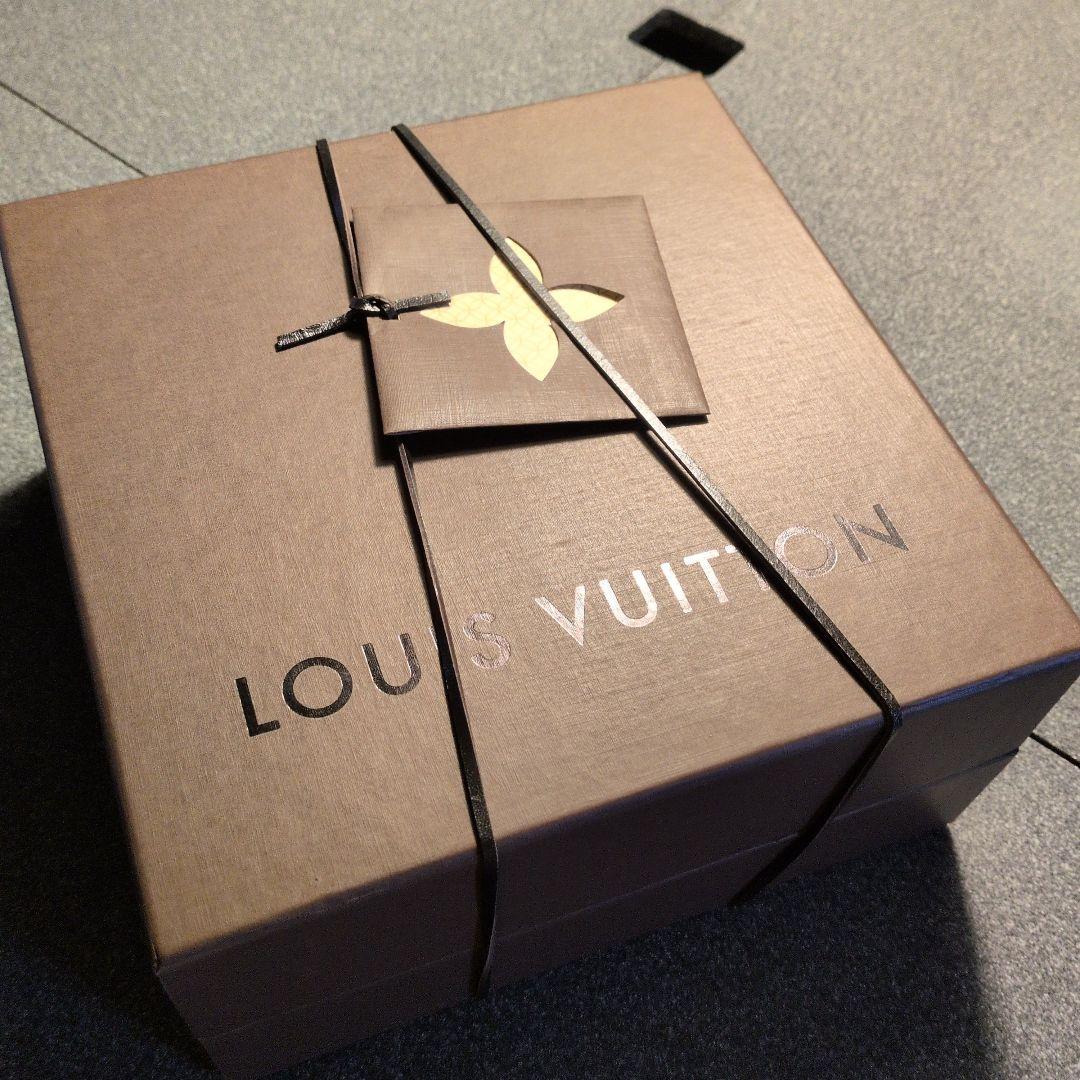 ルイヴィトン　ピンクベージュ系シルク混合ストール　未使用