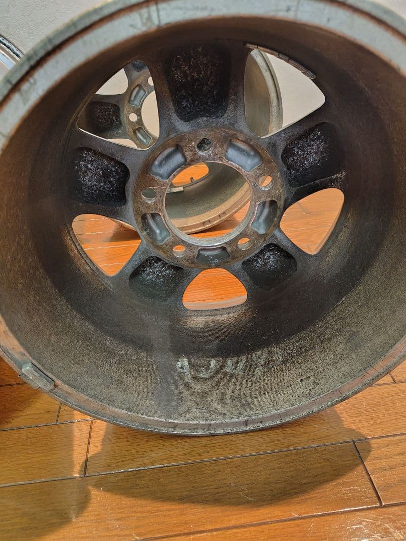 トヨタ ランクル100 純正ホイール