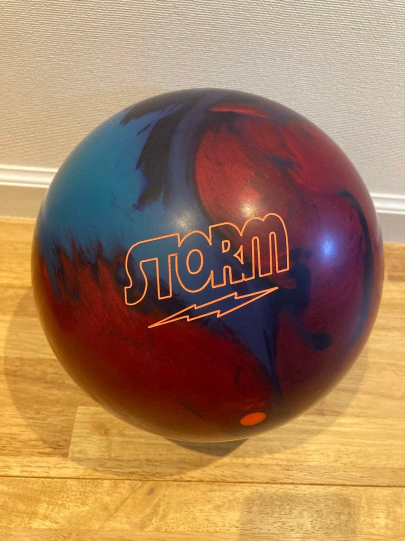 【新品未使用】初代フィジックス　ボウリング　ボール　storm ストーム