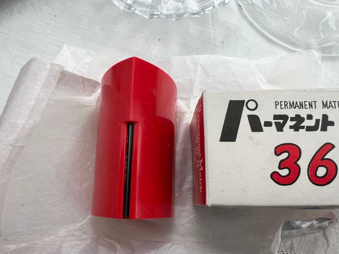 ②昭和の名品、現在廃盤の入手困難な三桐興業パーマネントマッチ新品未使用品です。