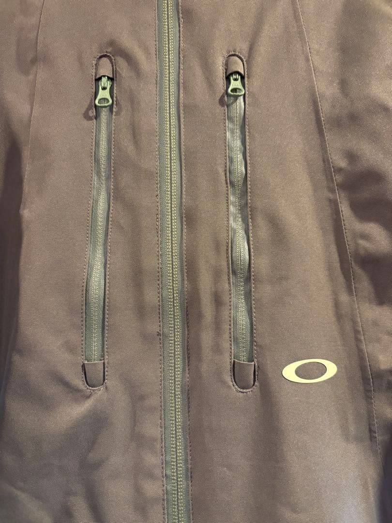 Oakley フード付きジャケット New Dark Brush