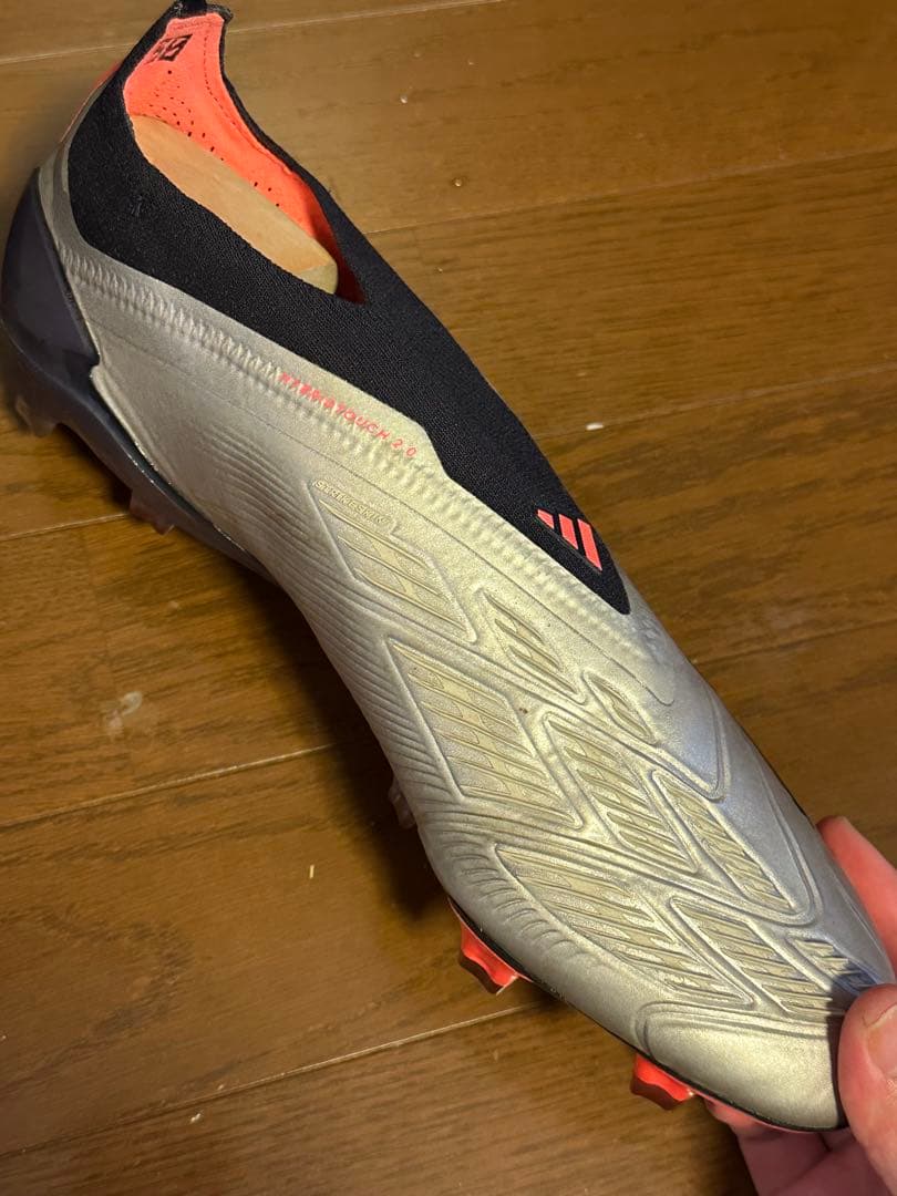 【美品】adidasプレデターELITE レースレス FG 28.5cm