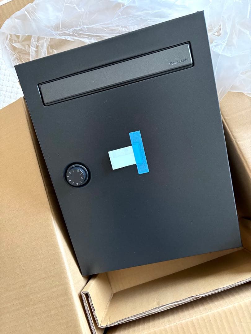 新品パナソニック クリアスFF 「鋳鉄ブラック」壁付けポスト鍵付き 戸建ポスト