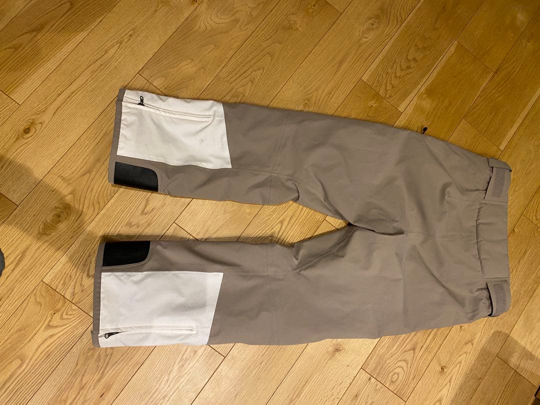 最終値下げ‼️オンヨネ スキーウェアセット（ジャケット＆パンツ） 2024製