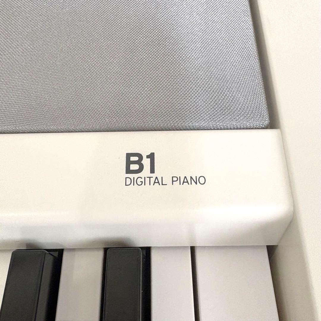 【完全動作品】KORG デジタルピアノ B1 ホワイト 88鍵盤 スタンド付き