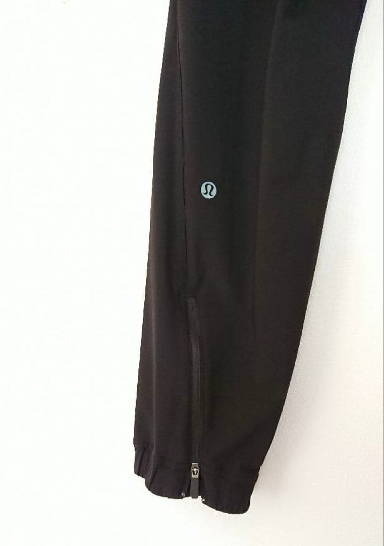 [着用回数１回]ルルレモンEverluxハイライズジップレッグトラックパンツ