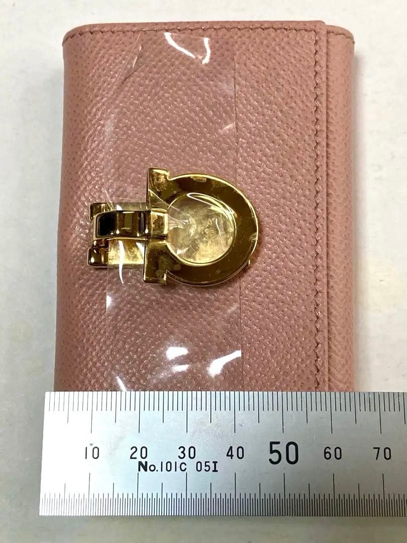 【新品 訳あり】Salvatore Ferragamo フェラガモ キーケース