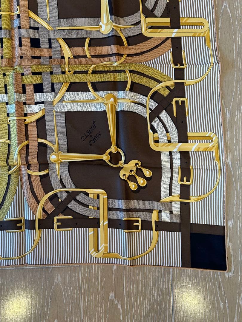 【美品】エルメス　HERMES カレ 70 馬銜・シュミーズ