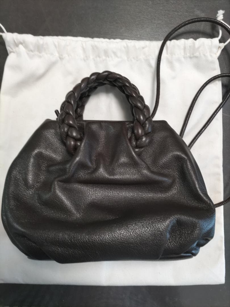 お値下げ☆HEREU Bombom ヘリューボンボン レザークロスボディバッグ