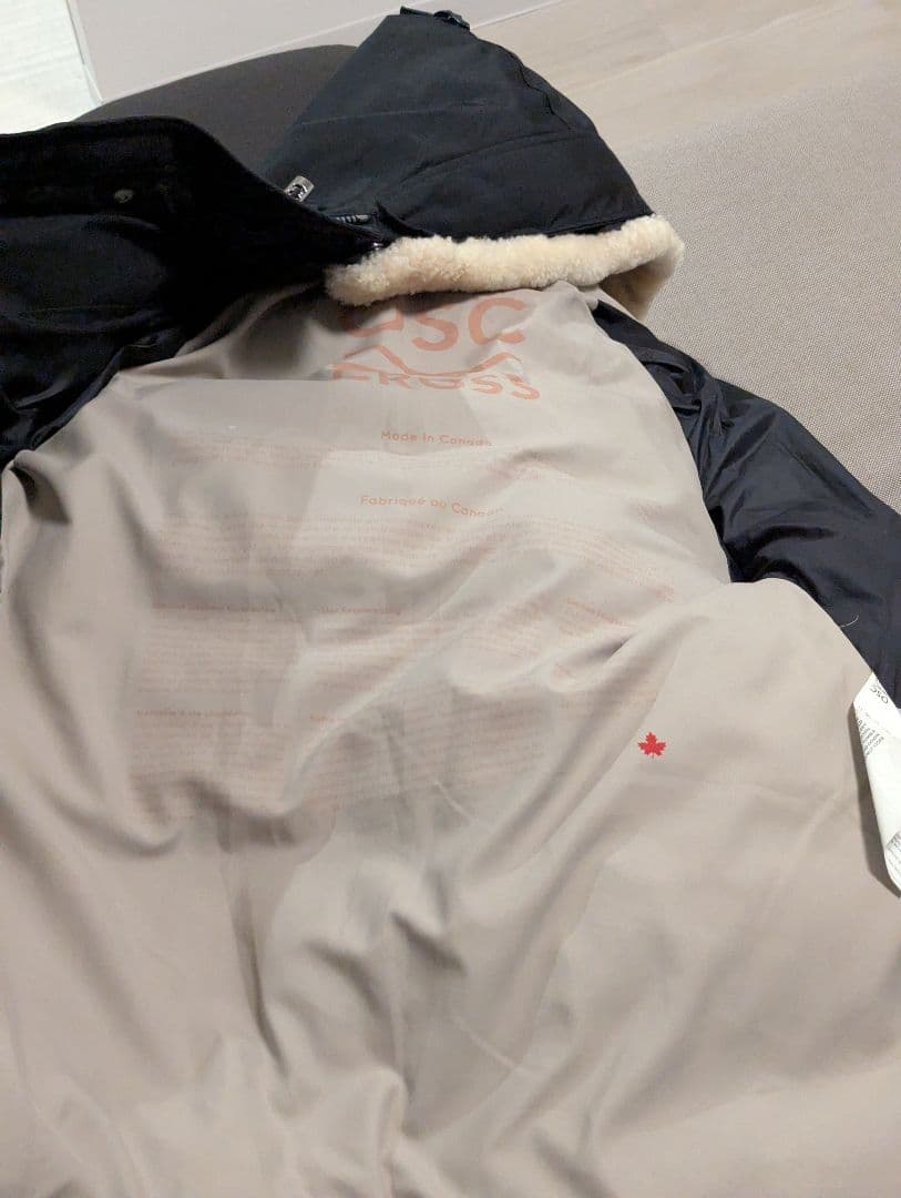 OSC CROSS LASALLE　黒　ダウンジャケット