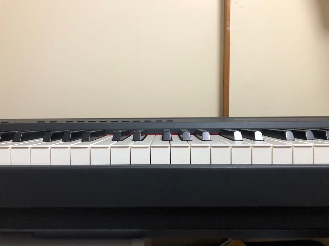 電子ピアノ2012年製 】P-95B YAMAHA 譜面台 ペダル 電源付き - 鍵盤