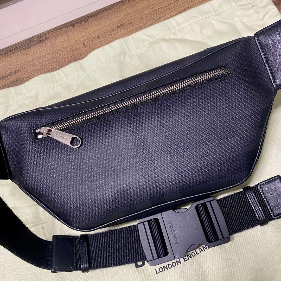 [値下げしました]Burberry バーバリー　ボディバッグ