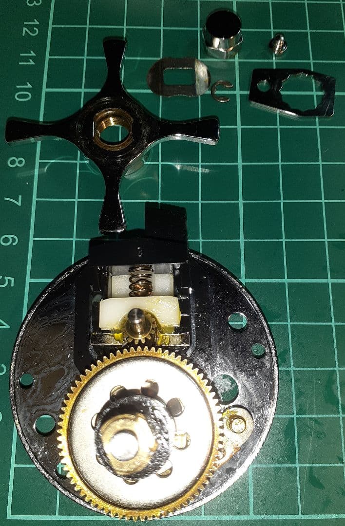 アブガルシア ABU アンバサダー2500C サイドカップ変更 - メルカリ