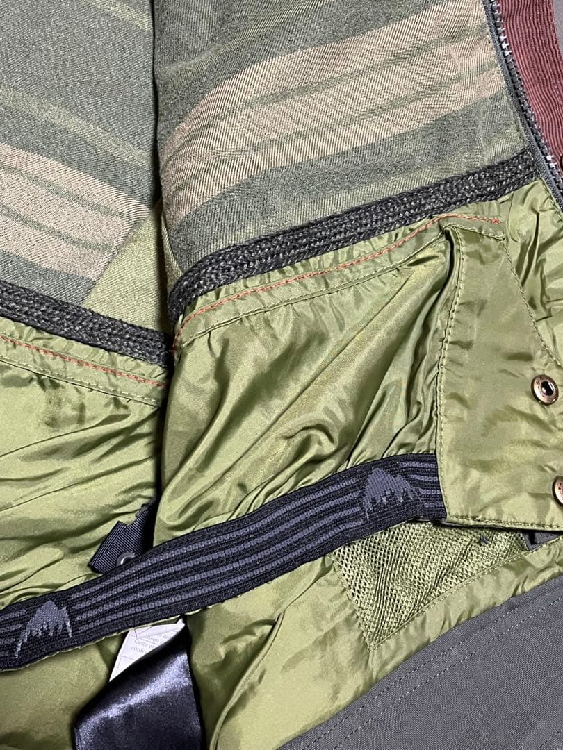【大人気！】BURTON バートン オリーブ色 ジャケット スノボジャケット M