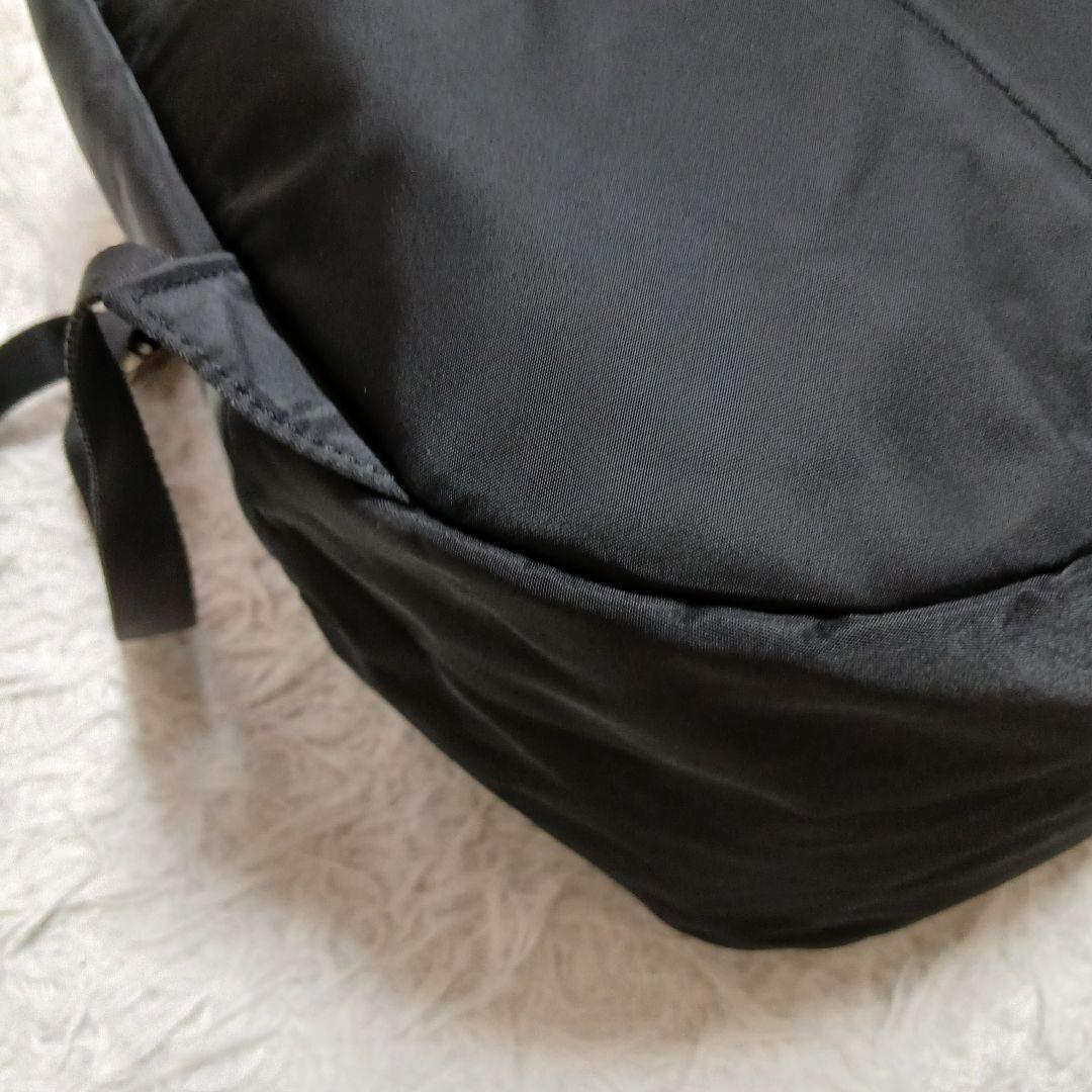 【agnes b.】bロゴ　ナイロン　バックパック　リュックサック　ブラック