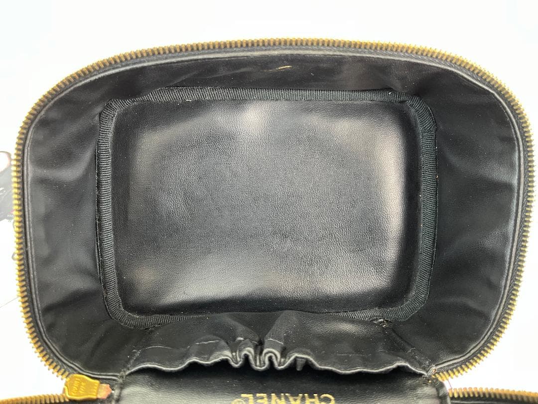 シャネル　ヴァニティ　バッグ　パテント　エナメル　化粧ポーチ ブラック　0249