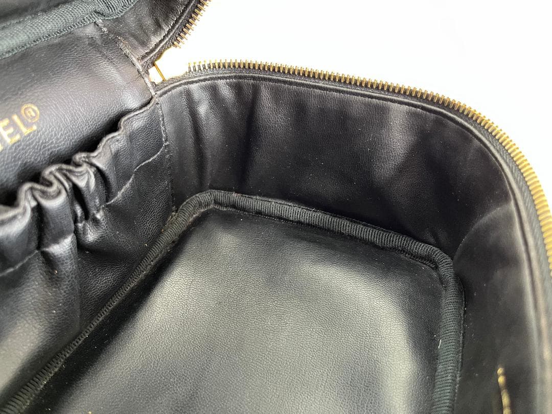 シャネル　ヴァニティ　バッグ　パテント　エナメル　化粧ポーチ ブラック　0249