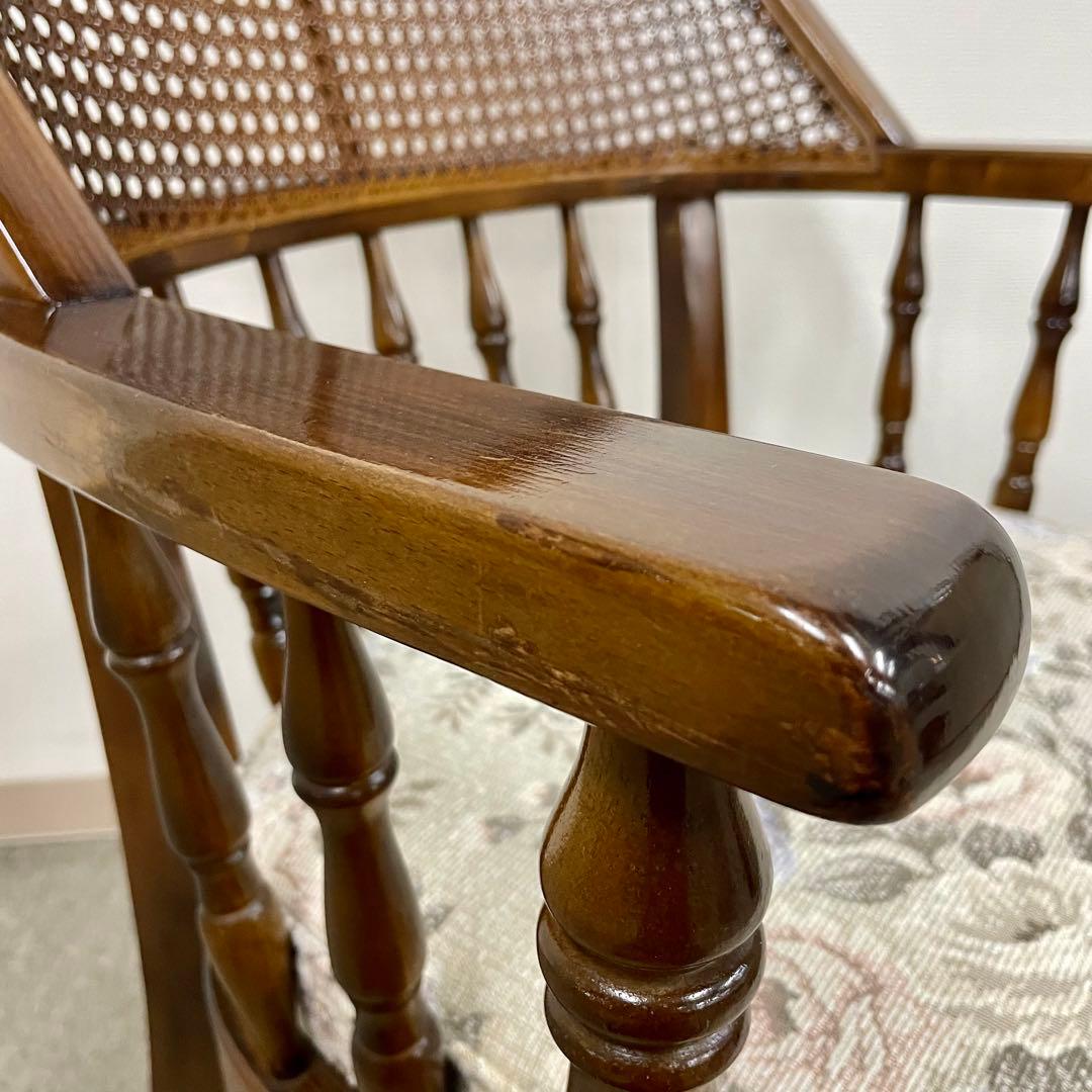 【カリモク】\"コロニアル\"CC3400 肘付食堂椅子 No.2