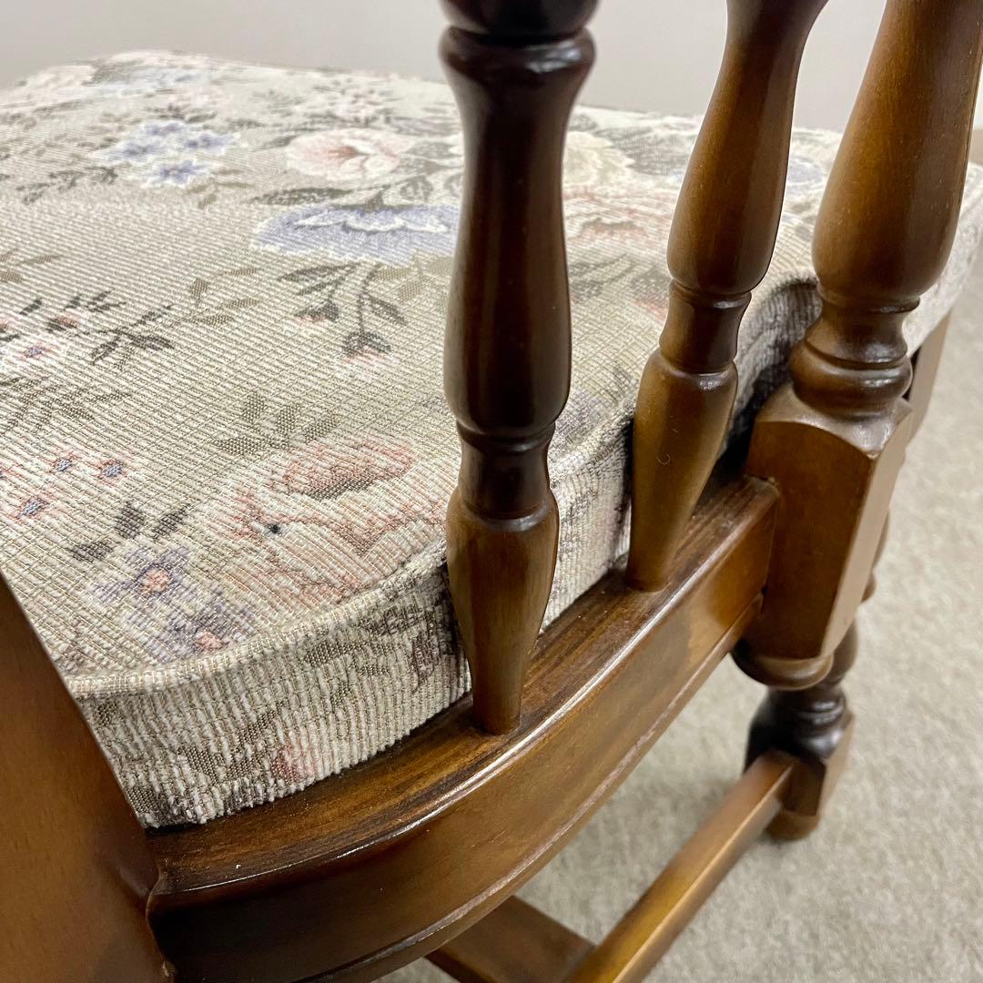 【カリモク】\"コロニアル\"CC3400 肘付食堂椅子 No.2