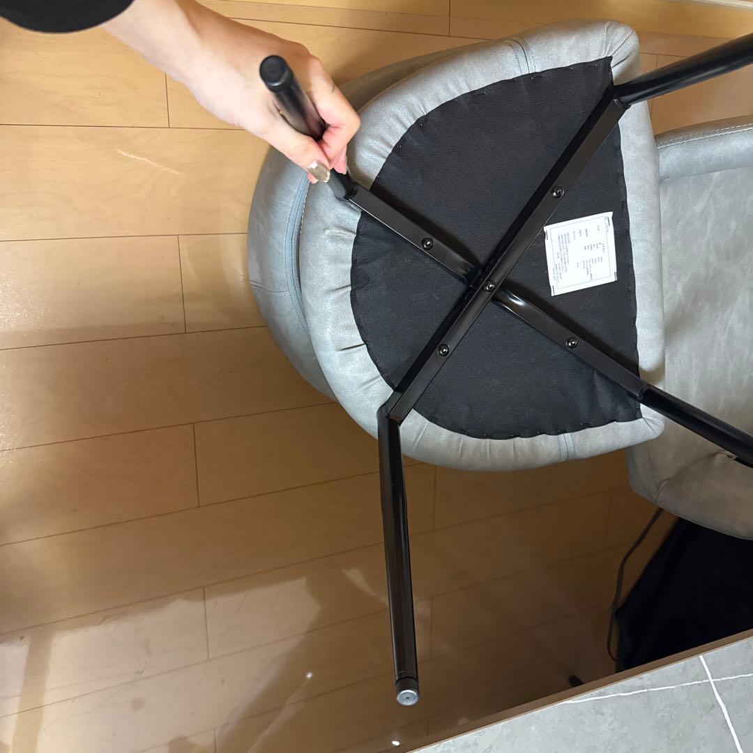 お掃除ロボット対応　レザー生地ダイニングチェア　アッシュグレー