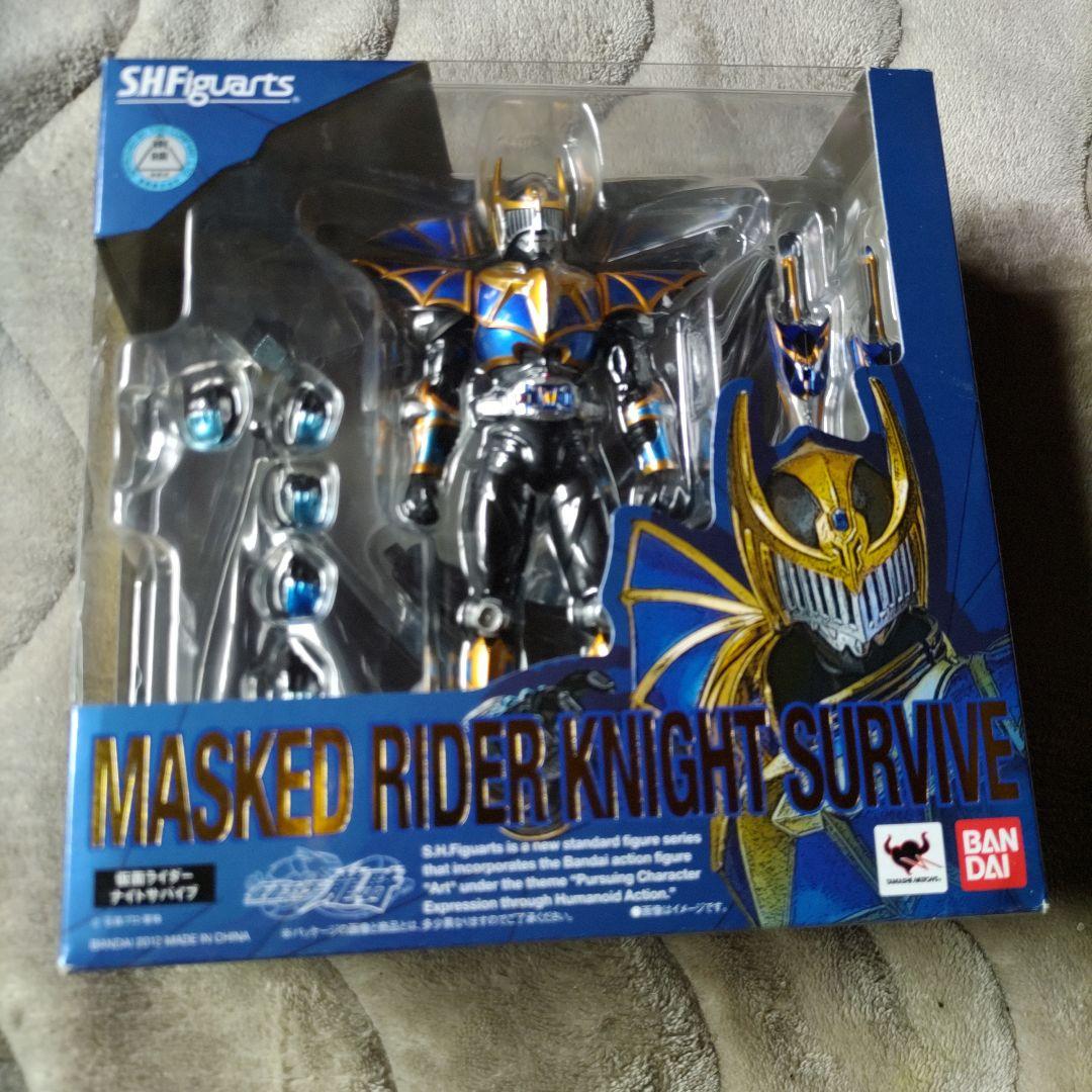 【未開封品】S.H.Figuarts 仮面ライダー ナイト サバイブ 東映