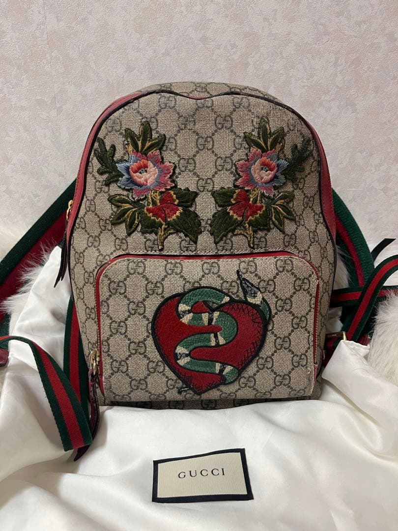 GUCCI 刺繍 リュック
