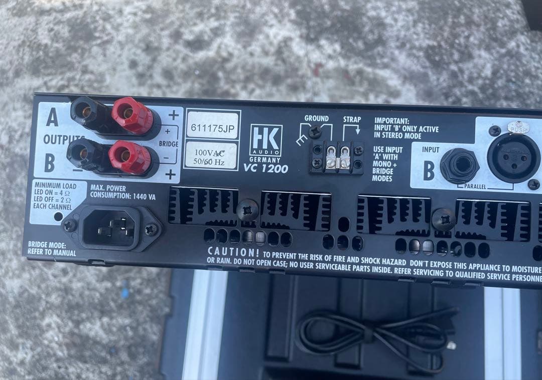HK AUDIO VC1200 パワーアンプ600Wx2