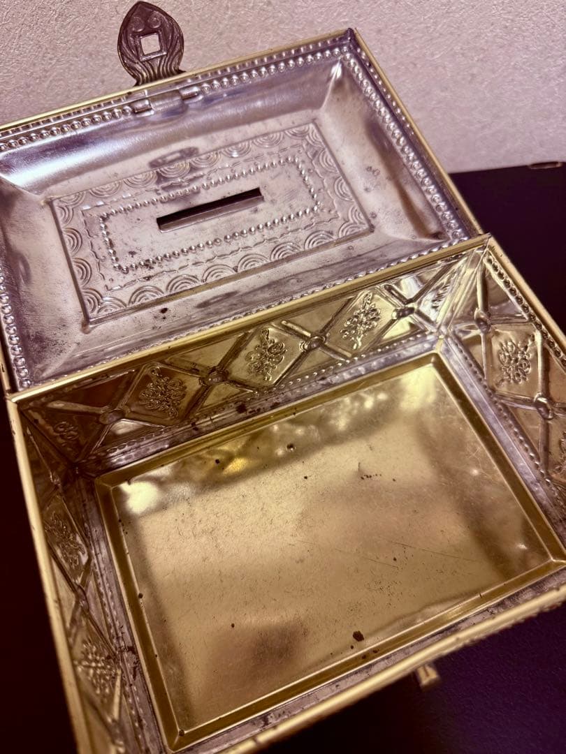 フランス　アンティーク　缶　メリーゴーランド　カルーセル　洋書　置物　本　貯金箱