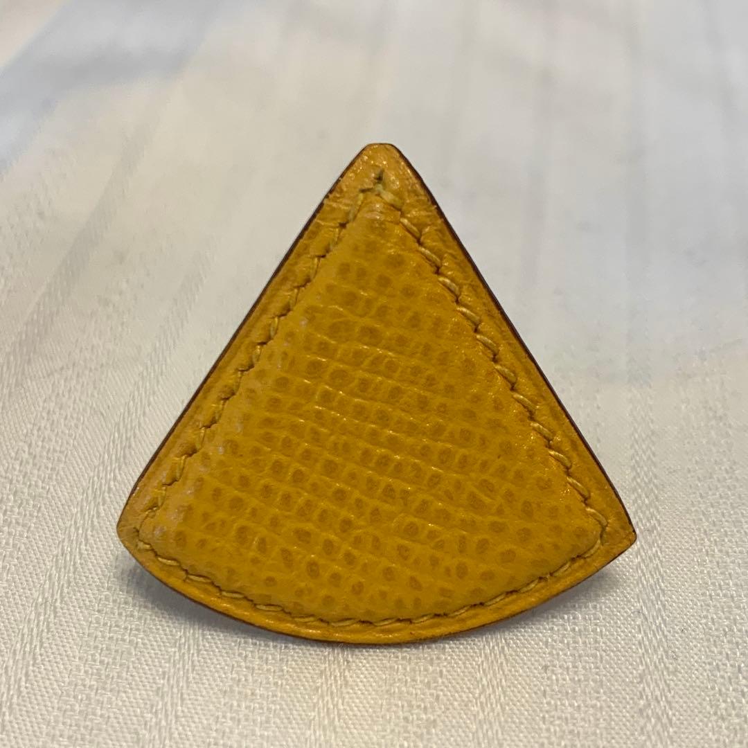 希少　エルメス　トライアングル　レザー　スカーフリング　イエロー　ゴールドメッキ