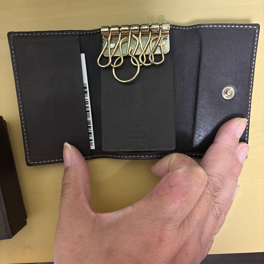 GUCCI キーケース ハート型ロゴ付き