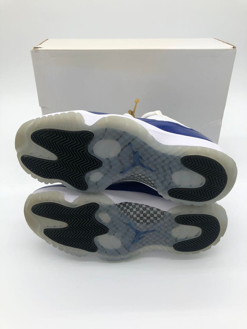 シューズ(男性用) NIKE WMNS Air Jordan11 Low AH7860-100
