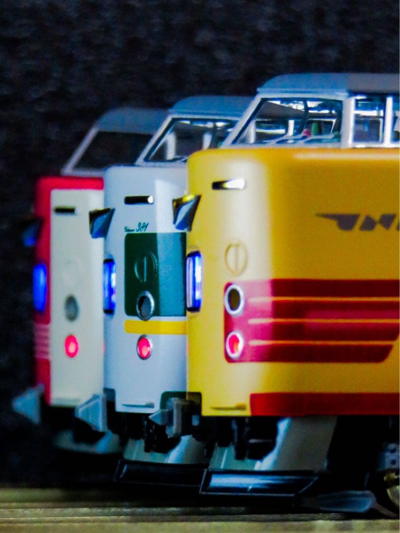 KATO 【特別企画品】 381系 ＜国鉄色リバイバルやくも＞【新品,未使用品】