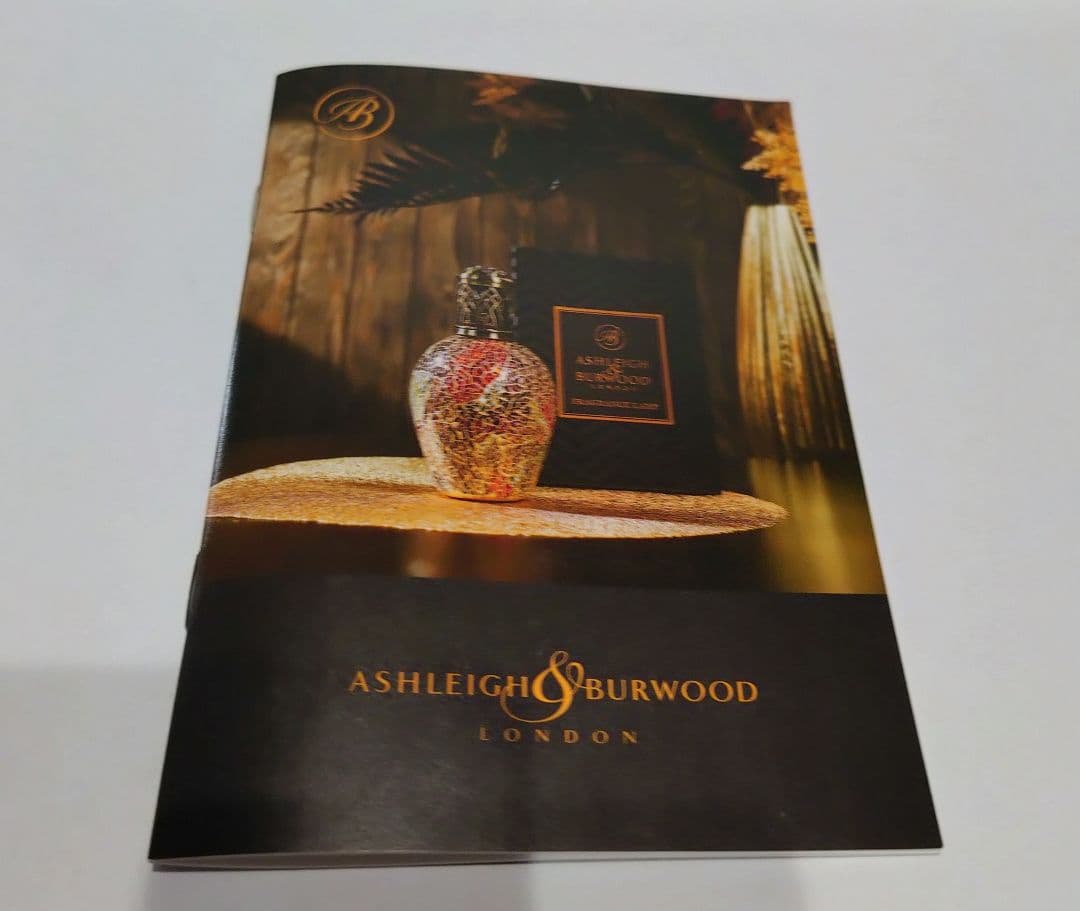 【未使用・限定品】アシュレイ&バーウッド　ホワイトクリスマス　フレグランスランプ