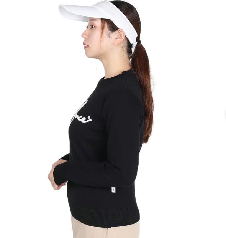 new balanceレデースセーター