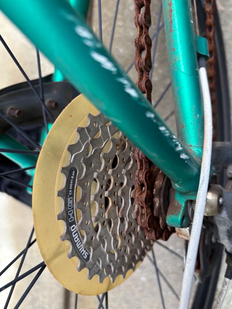 [直接引き取り限定]板橋区Giant 緑色 クロスバイク