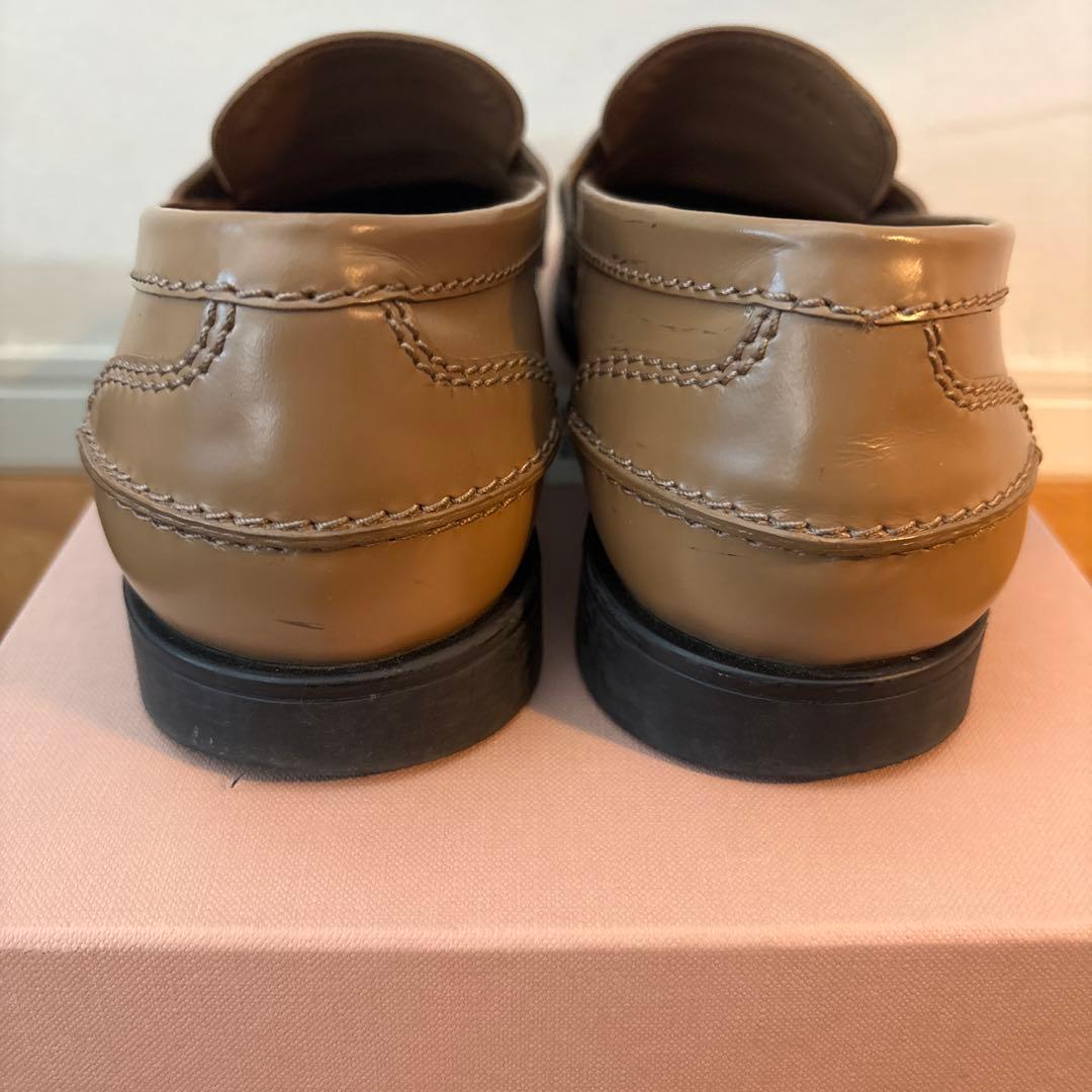 miumiuローファー　ベージュ　38.5