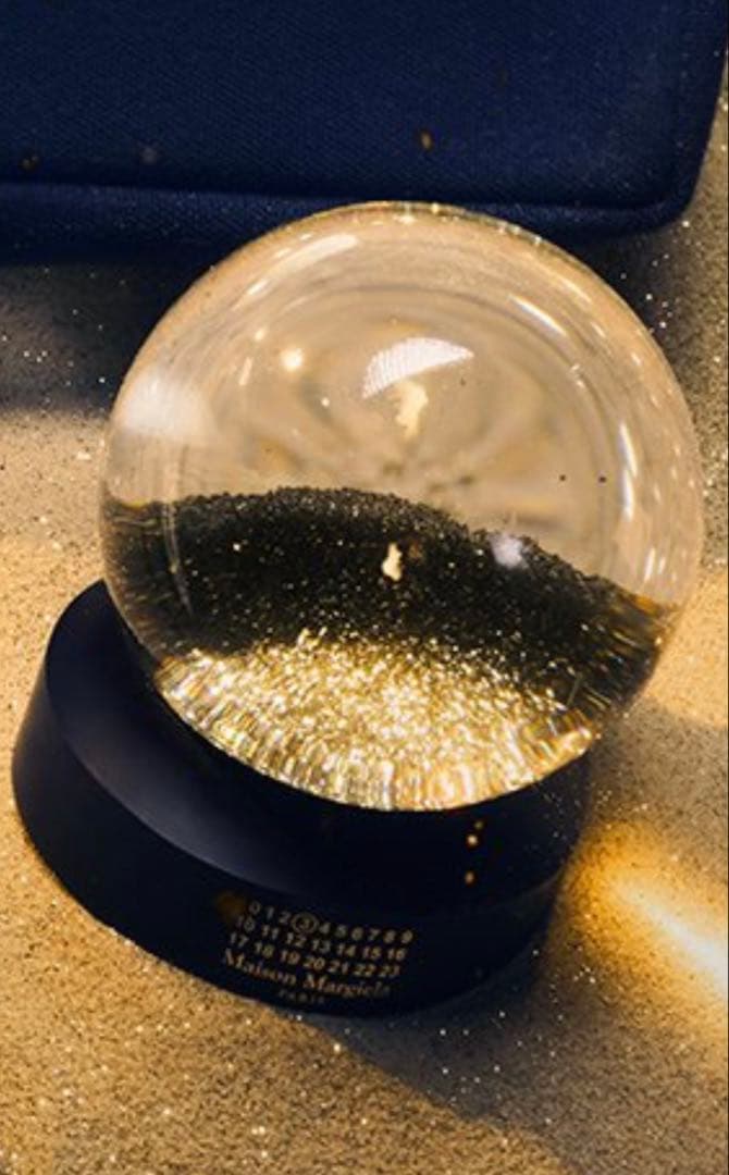 メゾンマルジェラ スノードーム グリッター グローブ ホリデー 限定