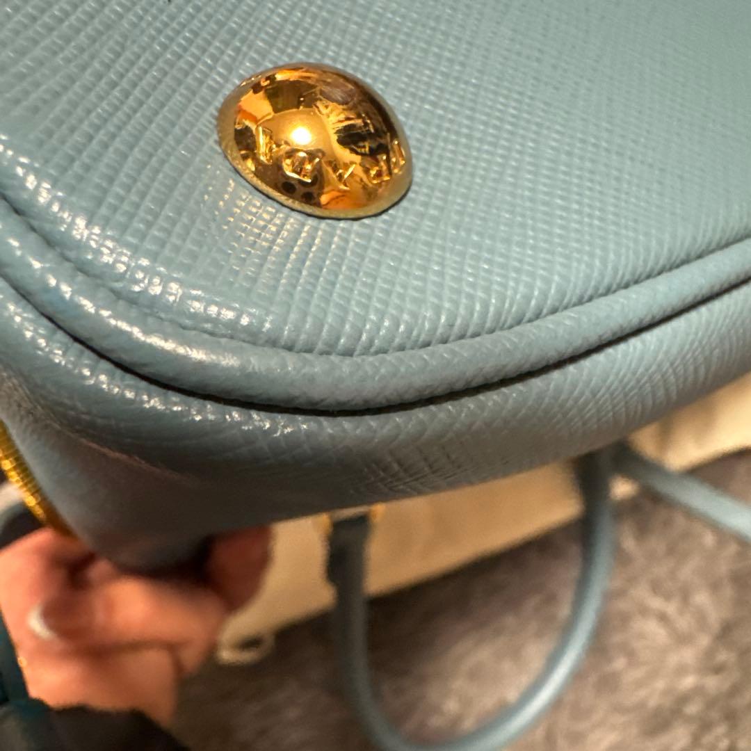 未使用級プラダショルダーバッグ