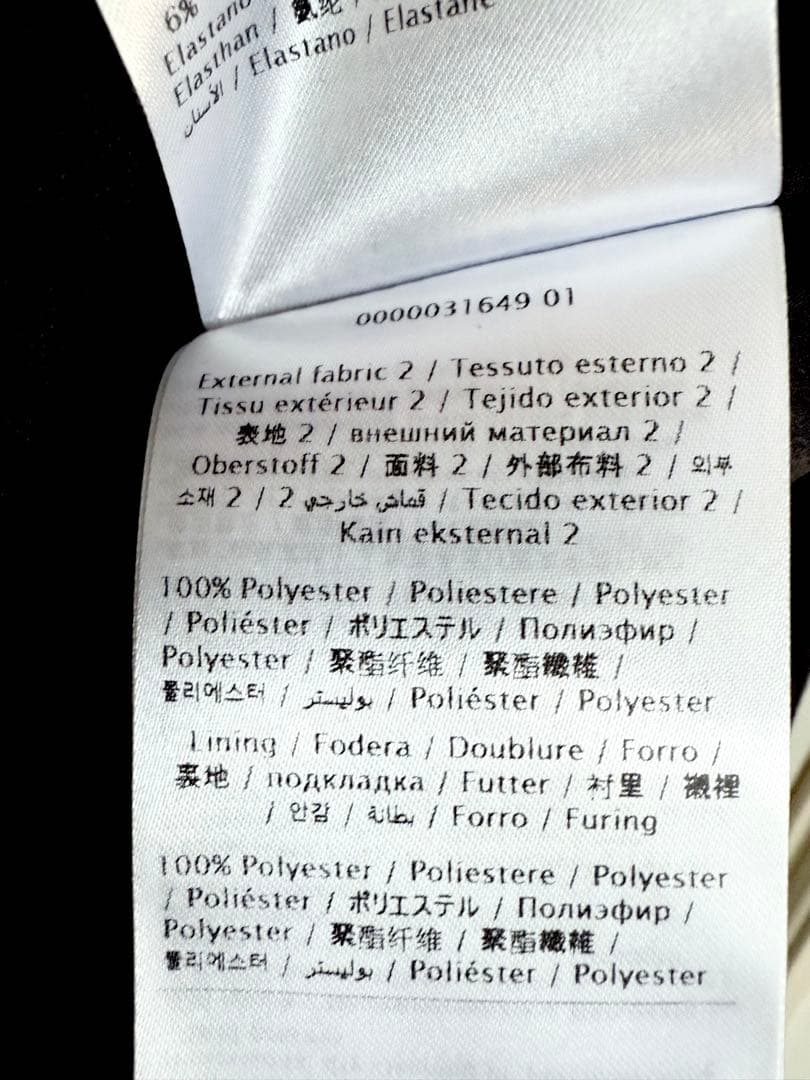 RED VALENTNO ノースリーブひざ丈ワンピース フリルデザイン 黒と白