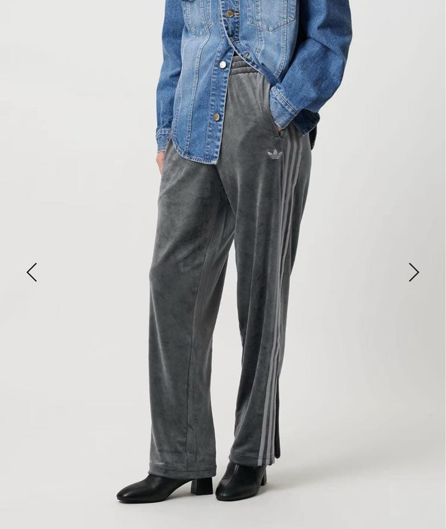 新品未使用　adidas originals ベロアトラックパンツ