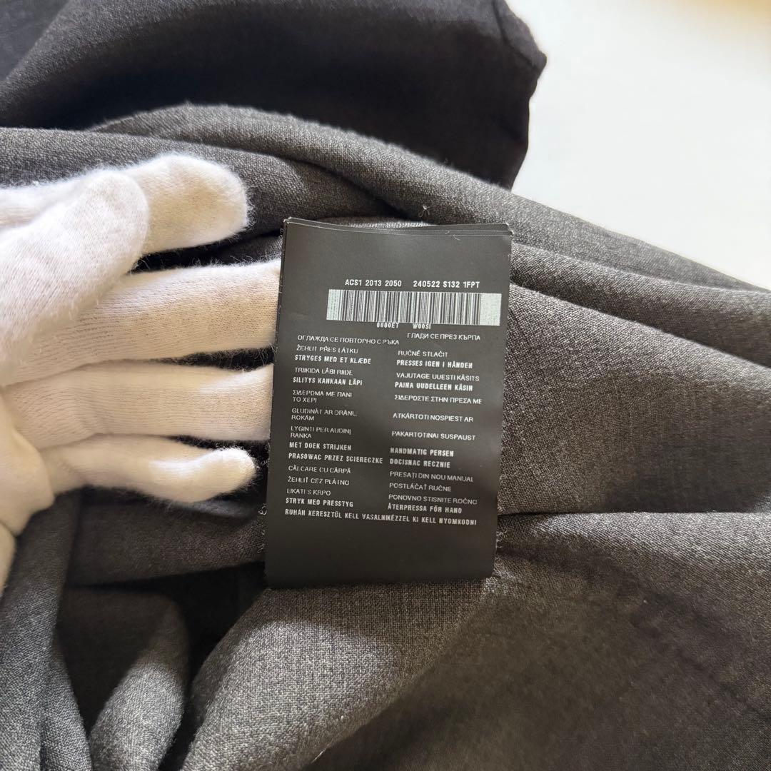 “PRADA” side zip crew neck knit sweater