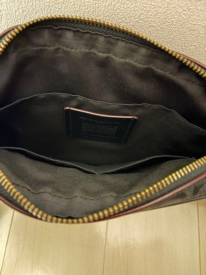 破格★超美品★日本未発売★Coach ブラック ショルダーバッグ 狼プリント