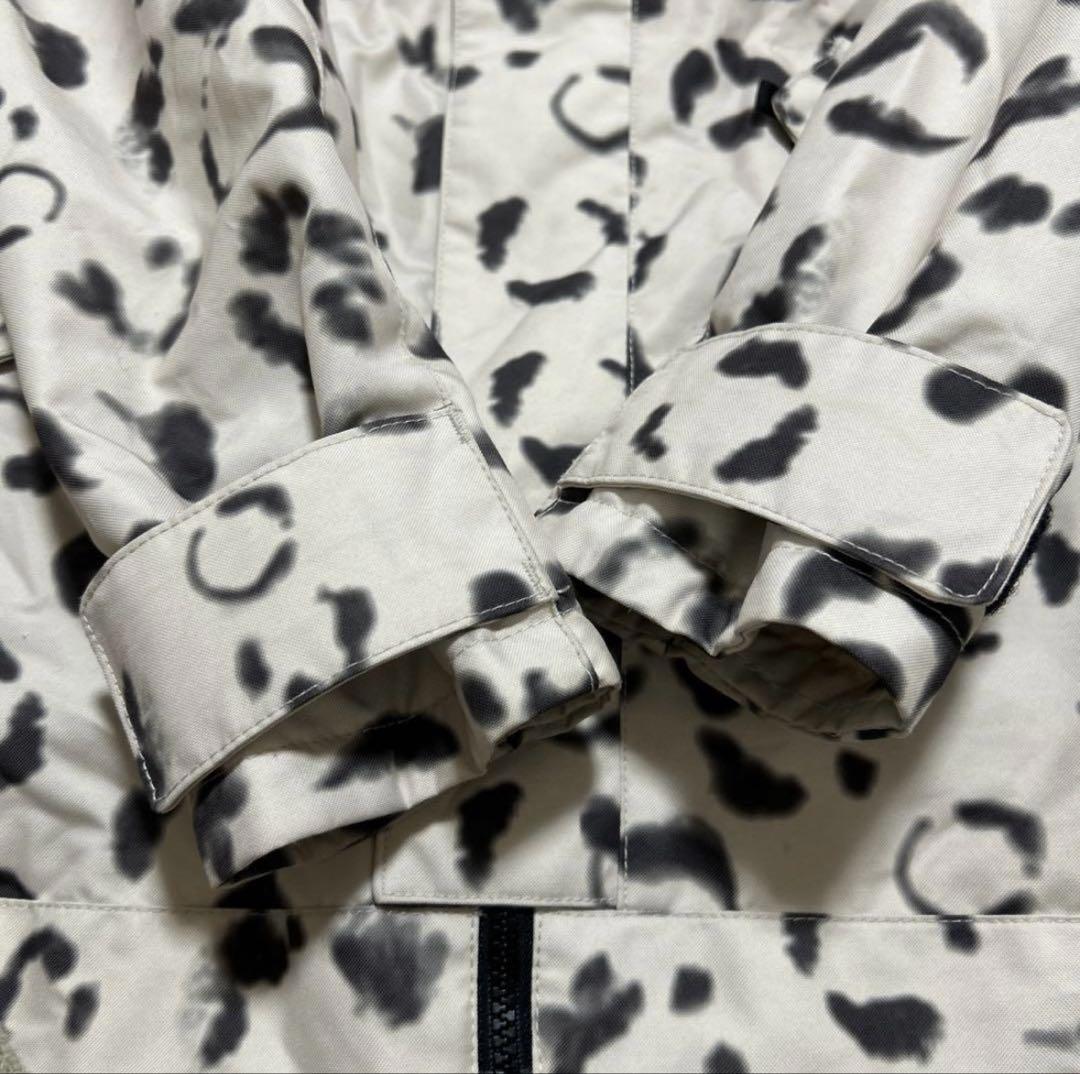 値下げ交渉⭕️ バートン【S】レオパード柄 防水スノーボードジャケット　ウェア