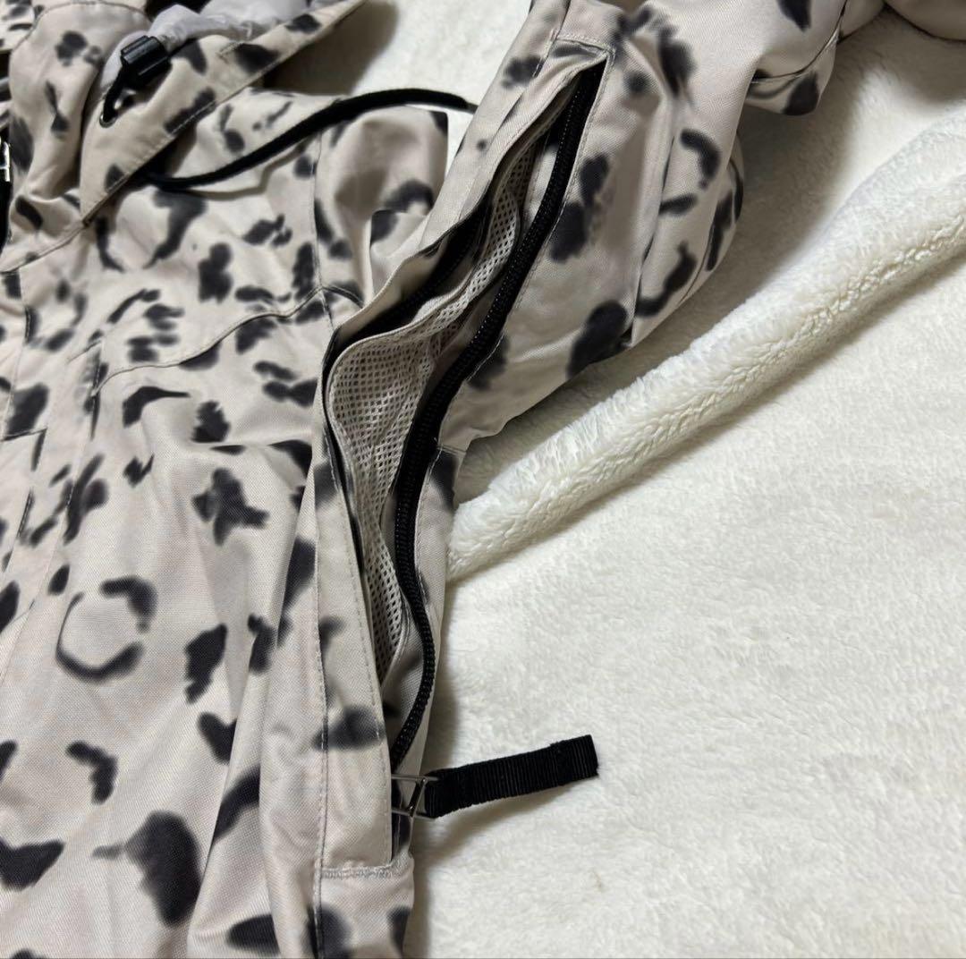 値下げ交渉⭕️ バートン【S】レオパード柄 防水スノーボードジャケット　ウェア