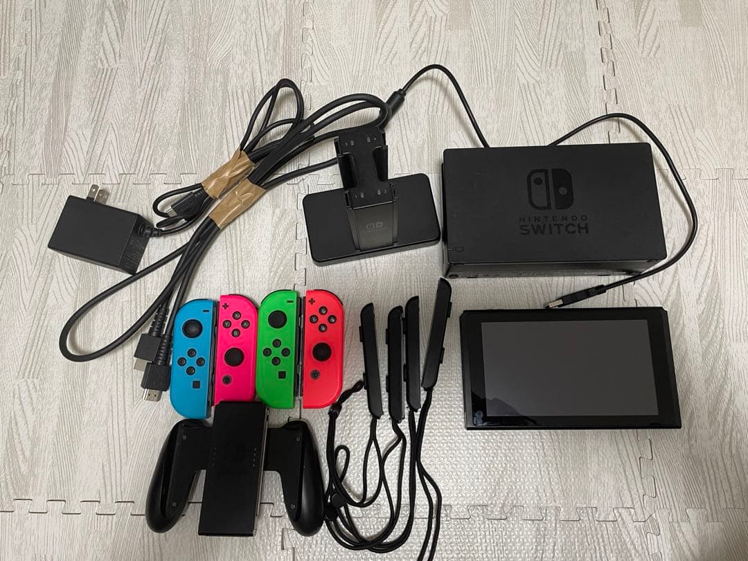 Nintendo Switch ニンテンドー スイッチ Joy-Con 4つ付き Nintendo