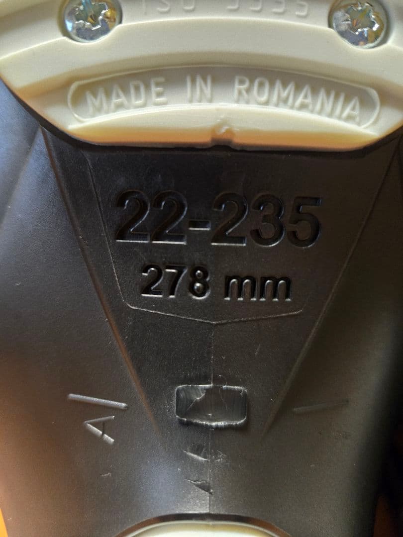 【未使用】ROSSIGNOL　KIARA 60　22cm～23.5cm