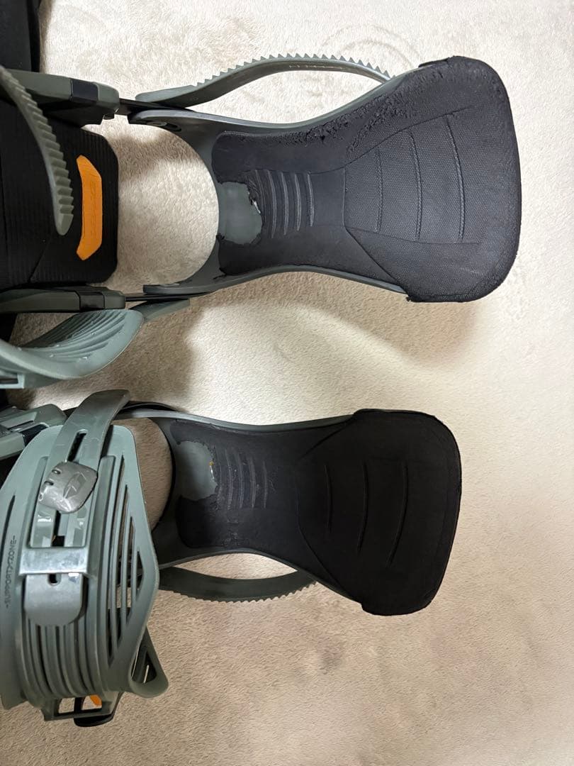 スノーボード ビンディング グレー