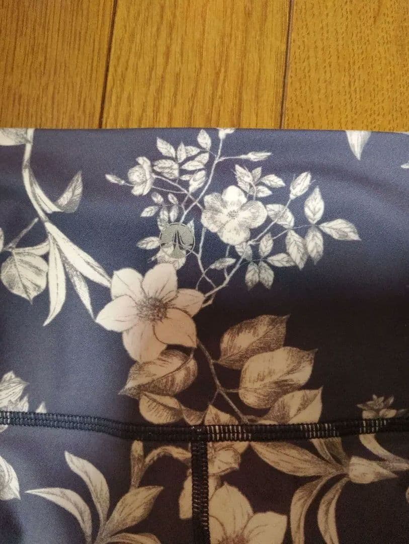 SUKALAスカーラボタニカルガーデンMサイズ（ブラトップ＆レギンス