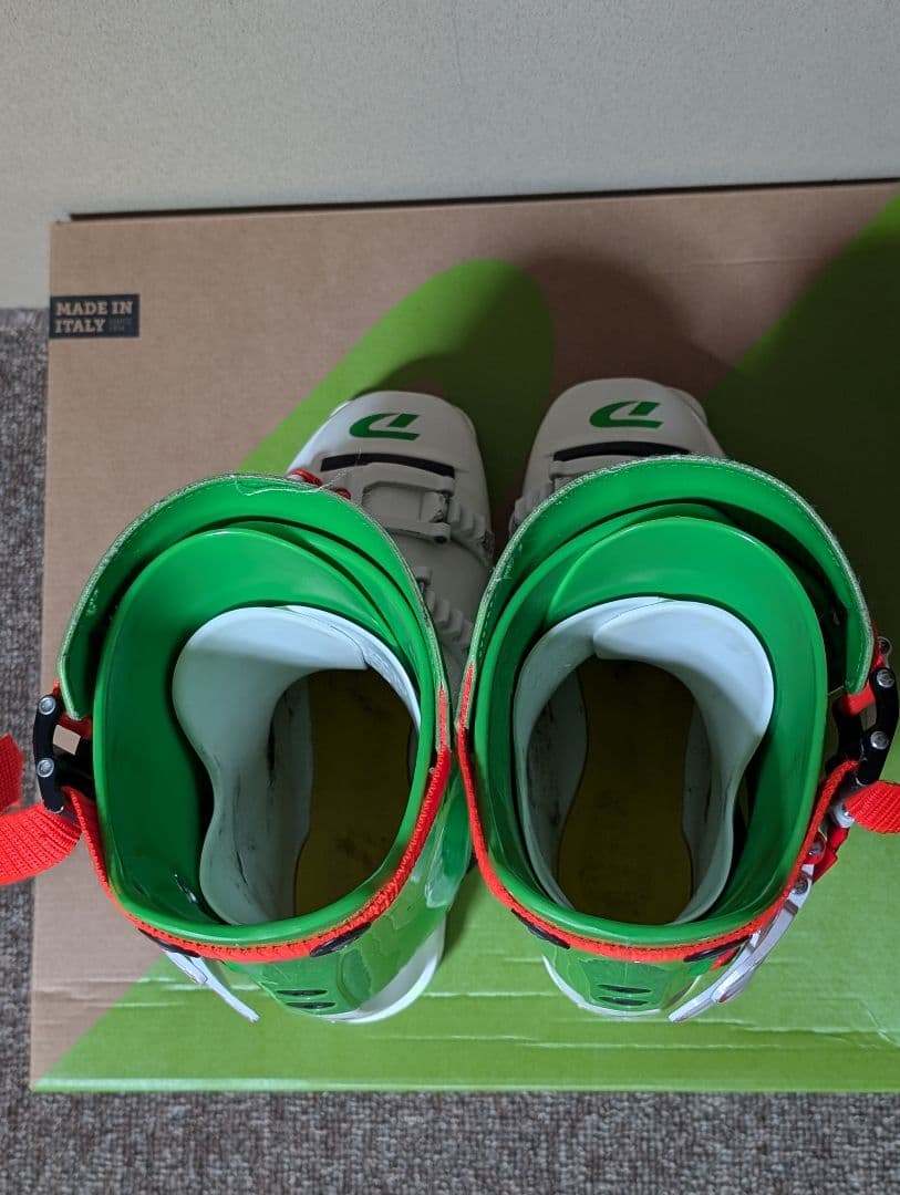 23/24 DALBELLO DRS SS 23.5cm 定価は120,000円