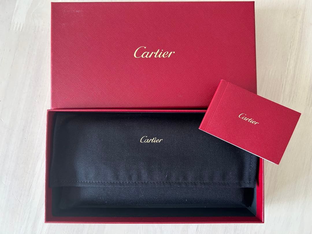Cartier C ドゥ 長財布 ボルドー ラウンドファスナー ロングウォレット